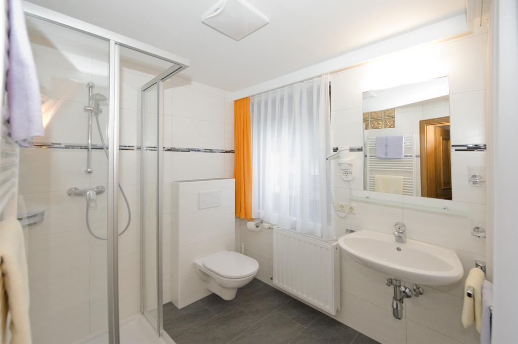 Pension Riedlsperger Saalbach-Hinterglemm Room photo
