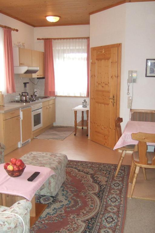 Pension Riedlsperger Saalbach-Hinterglemm Room photo