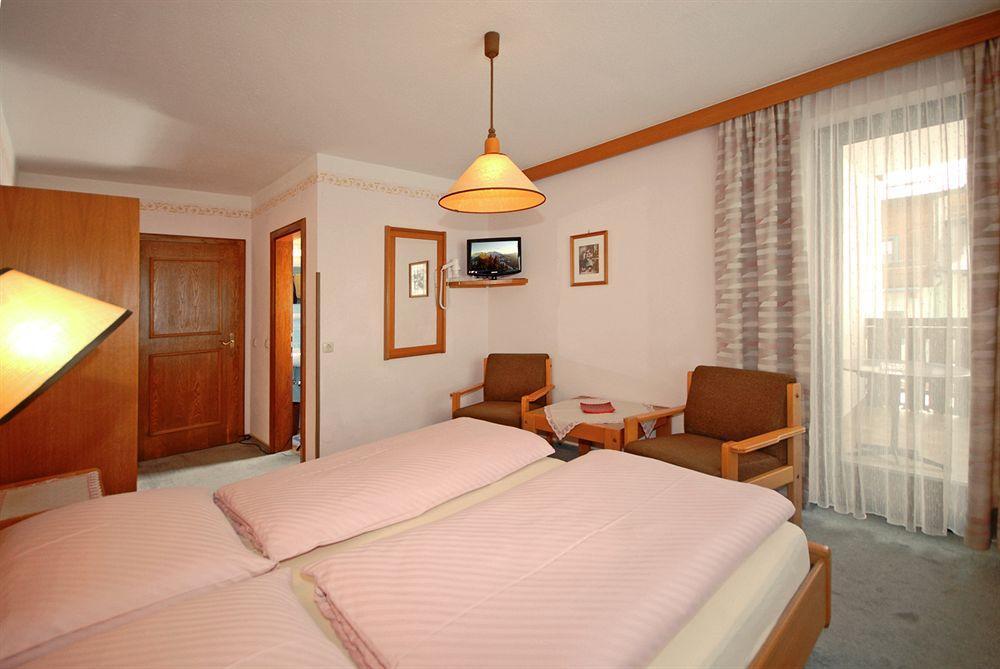 Pension Riedlsperger Saalbach-Hinterglemm Exterior photo