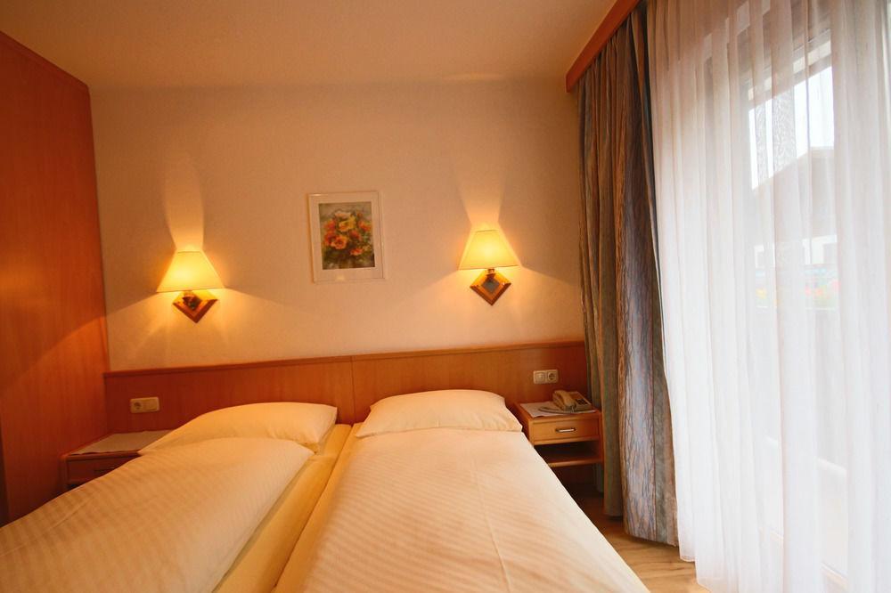Pension Riedlsperger Saalbach-Hinterglemm Exterior photo