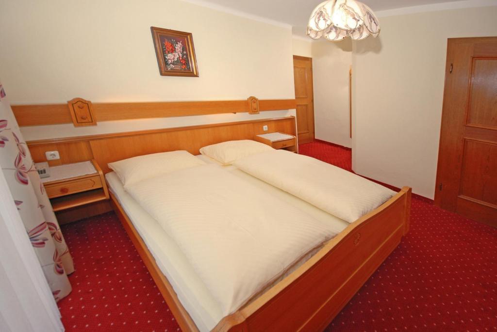 Pension Riedlsperger Saalbach-Hinterglemm Room photo