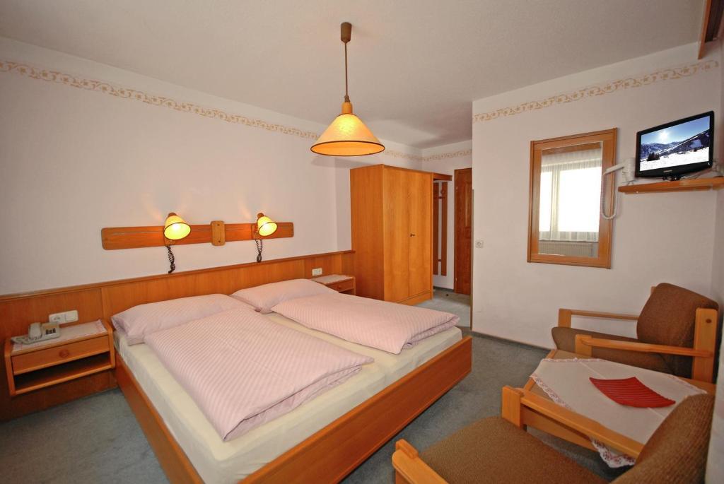 Pension Riedlsperger Saalbach-Hinterglemm Room photo