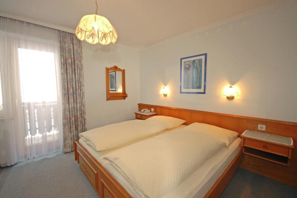 Pension Riedlsperger Saalbach-Hinterglemm Room photo